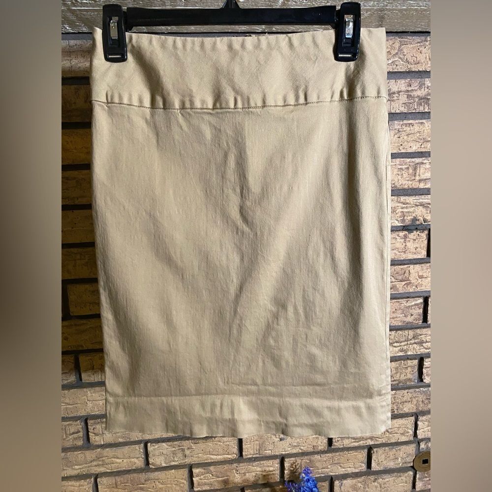 Isaac Mizrahi for target khaki skirt size 2